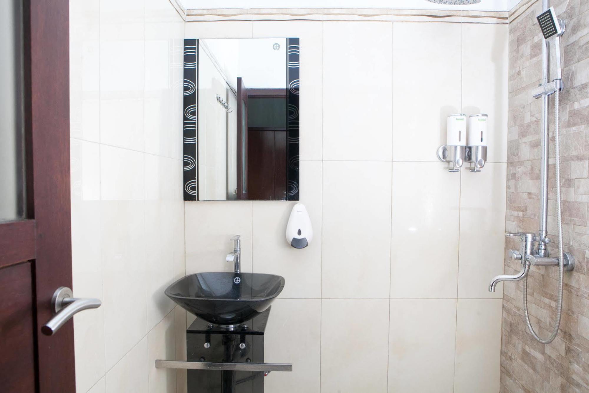 Reddoorz Plus @ Talaga Bodas Bandung Exterior foto