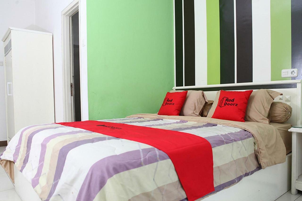 Reddoorz Plus @ Talaga Bodas Bandung Exterior foto
