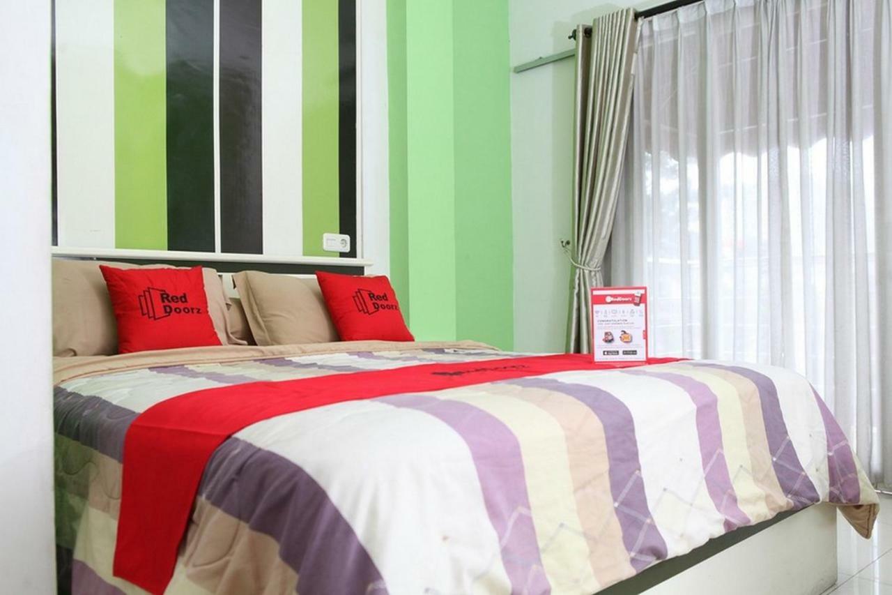 Reddoorz Plus @ Talaga Bodas Bandung Exterior foto